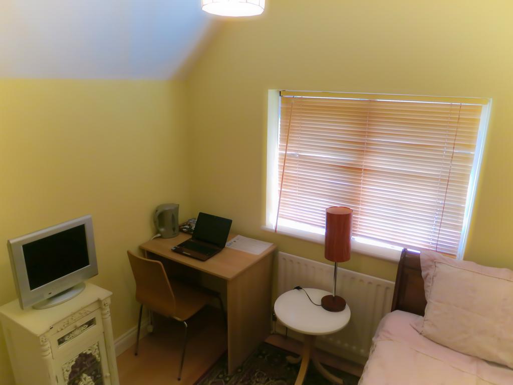 Bed and Breakfast Angel View Guildford Zimmer foto